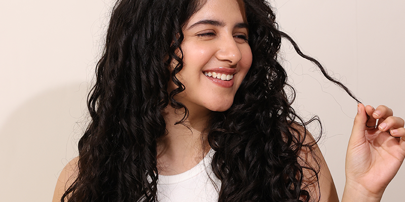 From Frizz to Fabulous: The Role of Conditioners in Transforming Curly Dry Hair